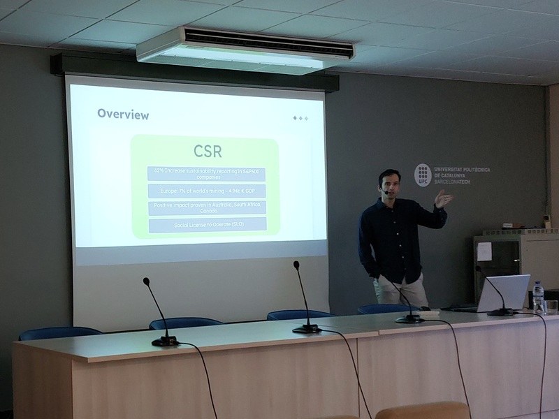 Defensa tesi doctoral de Moe Yousefian Defensa tesi doctoral de Moe Yousefian