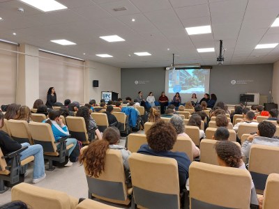 Dones de la UPC Manresa parlen de les seves inquietuds i experiències a la taula rodona ‘Les dones i l’enginyeria’ realitzada amb motiu de l’11F