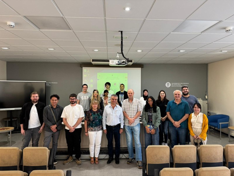 El professor Luis Marcelo Marques Tavares, de la Universitat Federal de Rio de Janeiro (UFRJ, Brasil), visita la UPC Manresa