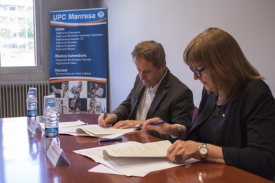 La UPC i l’empresa Mapro Sistemas de Ensayo, S.A. signen un conveni de donació de material per a l’EPSEM