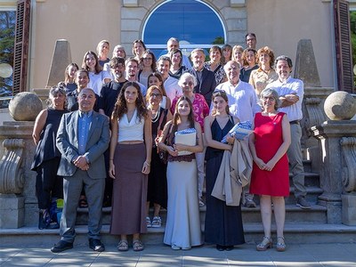 Una mano robótica para la comunicación en lengua de signos, trabajo ganador del 26º Premio UPC para trabajos de investigación de bachillerato y CFGS